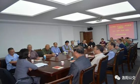 集團(tuán)黨委為離退休老干部上“不忘初心、牢記使命”主題教育專題黨課