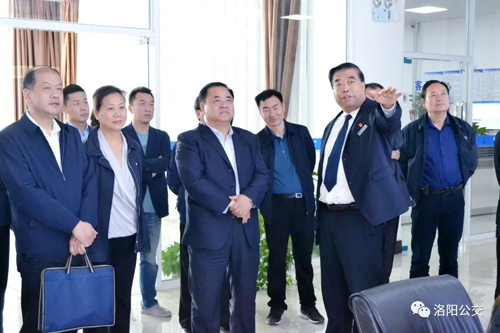 市領(lǐng)導夸公交變化大 市政協(xié)副主席安石柱一行到集團公司調(diào)研
